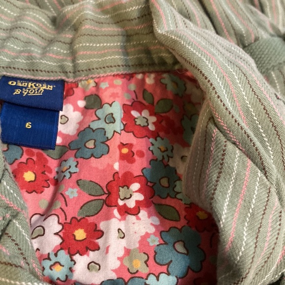 Oshkosh bgosh 2pc skort set . Jacket size 6 and skirt size 5 - Picture 13 of 15